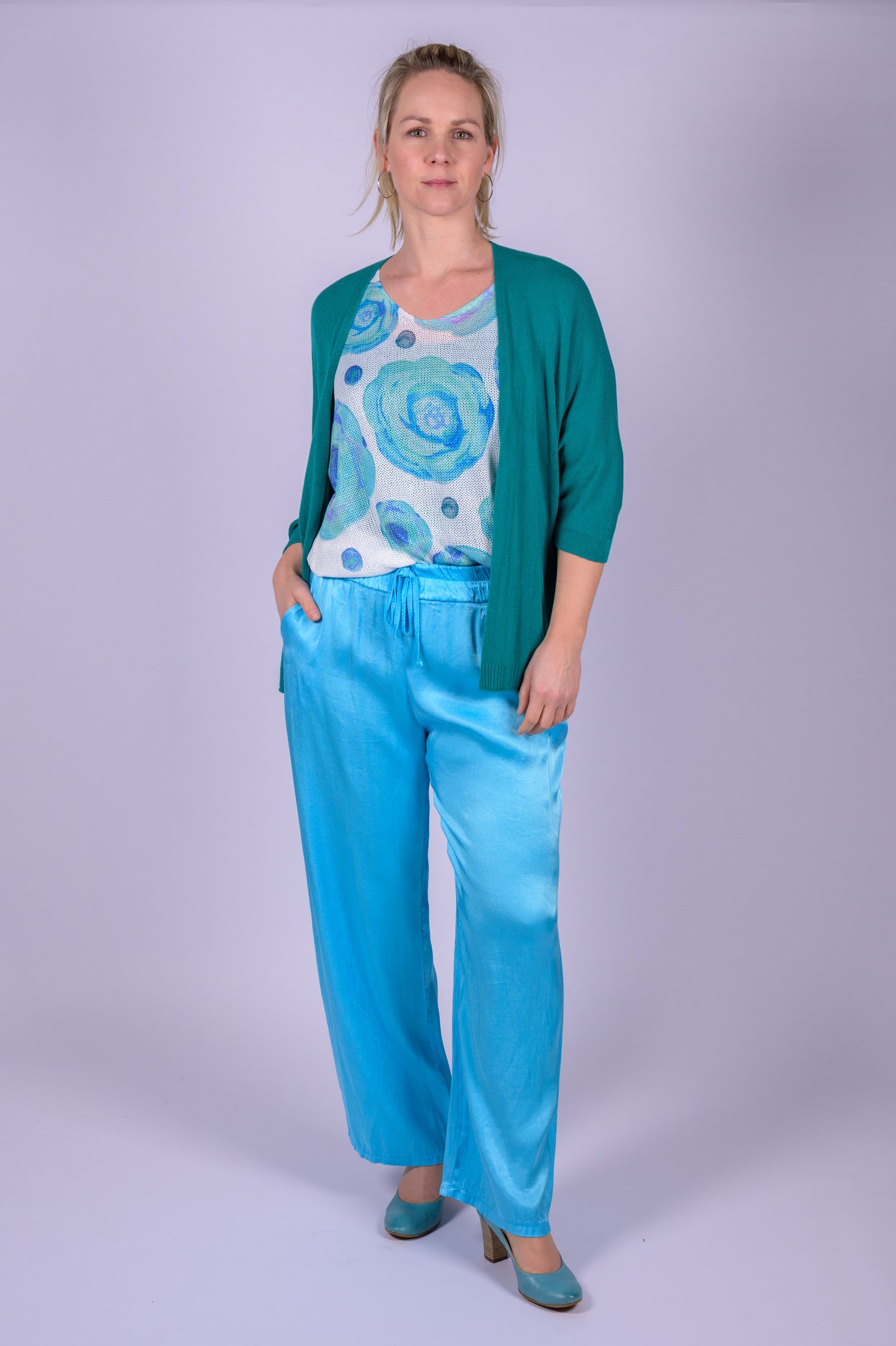 Leuke broek in satijn look 'LONG'