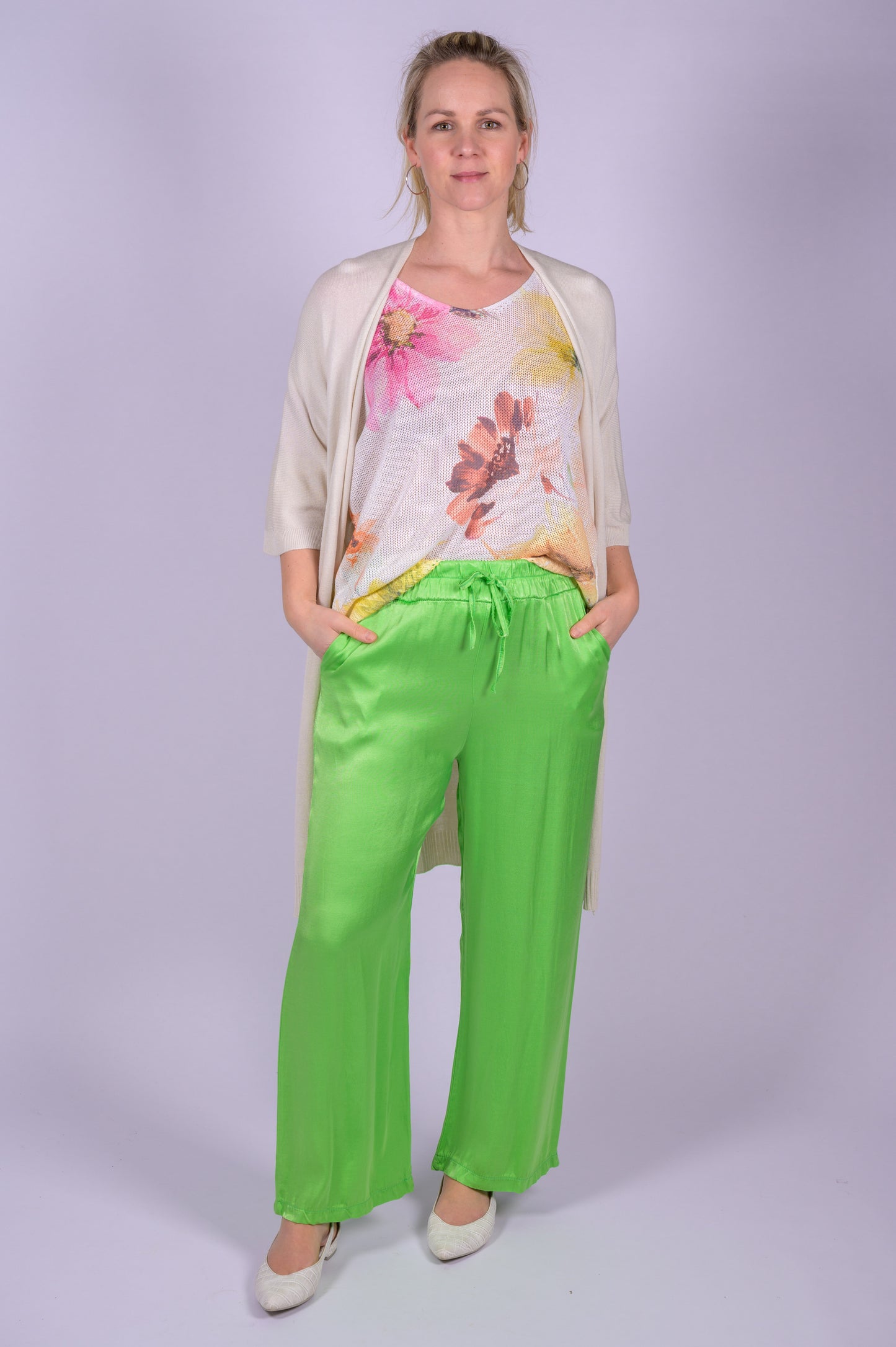 Leuke broek in satijn look