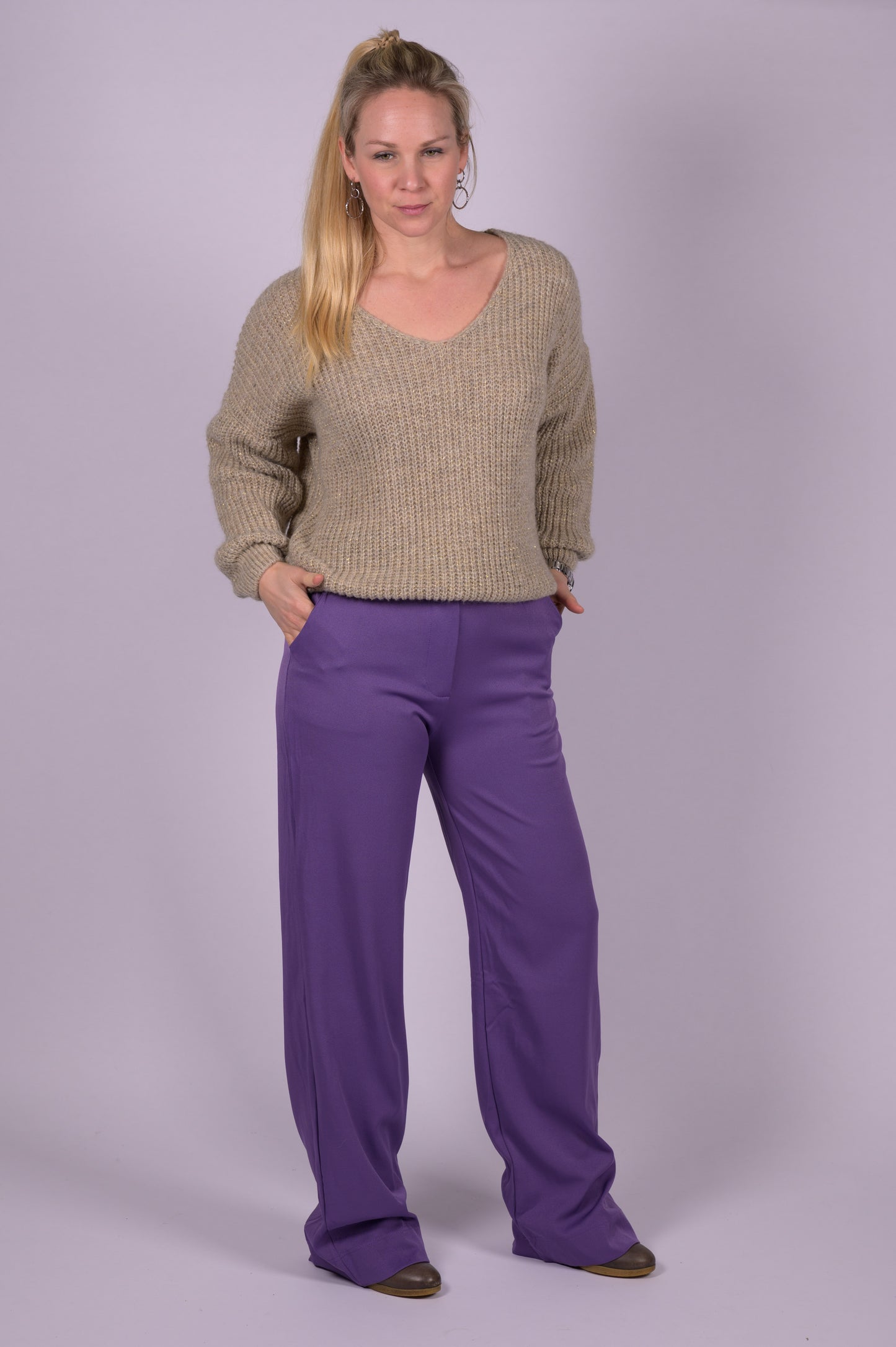 Mooie lavendel broek wijde pijp