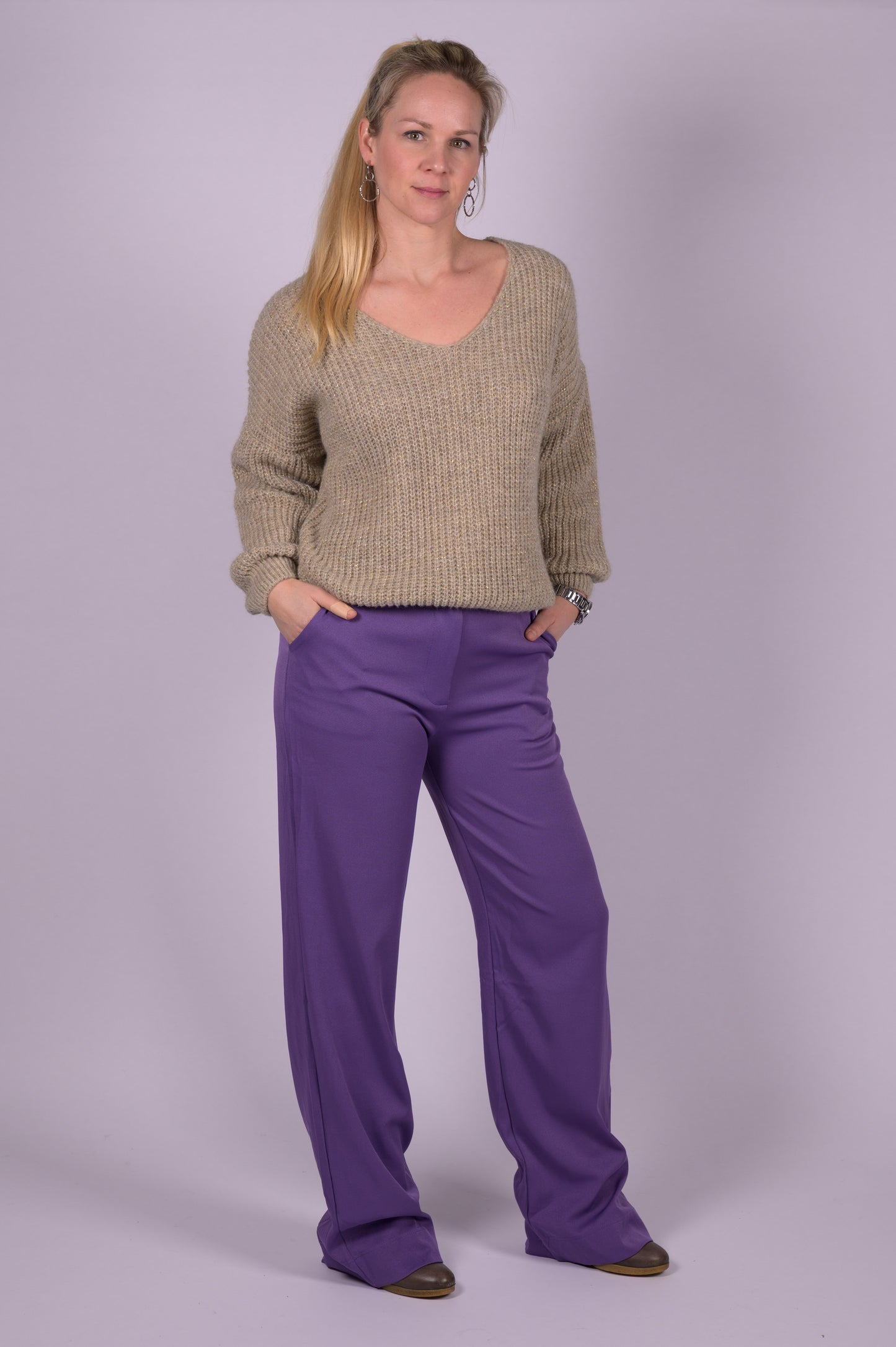 Mooie lavendel broek wijde pijp