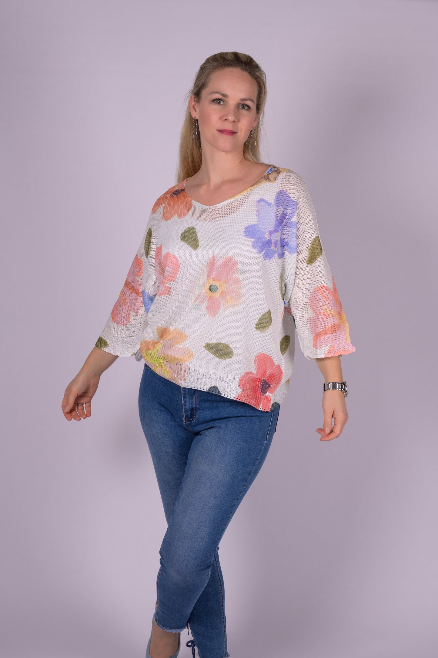 Truitje met gaatjes en bloemenmotief
